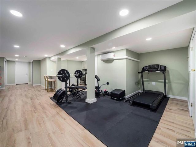 69 Main Avenue, Wallington, NJ 07057