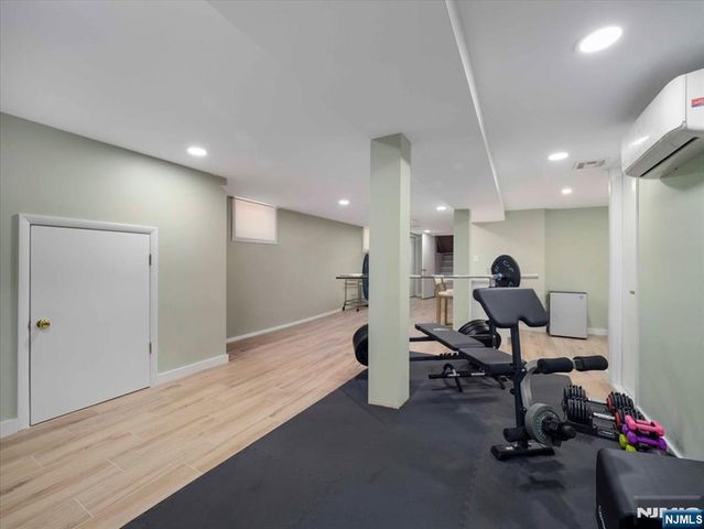 69 Main Avenue, Wallington, NJ 07057
