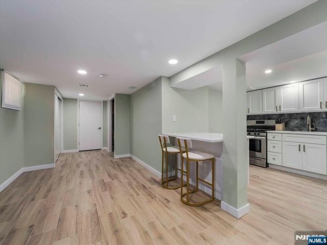 69 Main Avenue, Wallington, NJ 07057