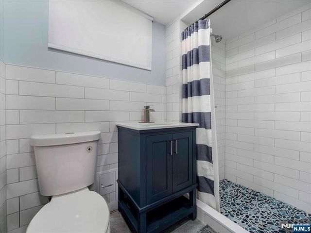 69 Main Avenue, Wallington, NJ 07057