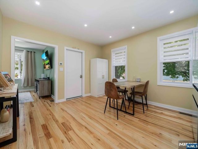 69 Main Avenue, Wallington, NJ 07057