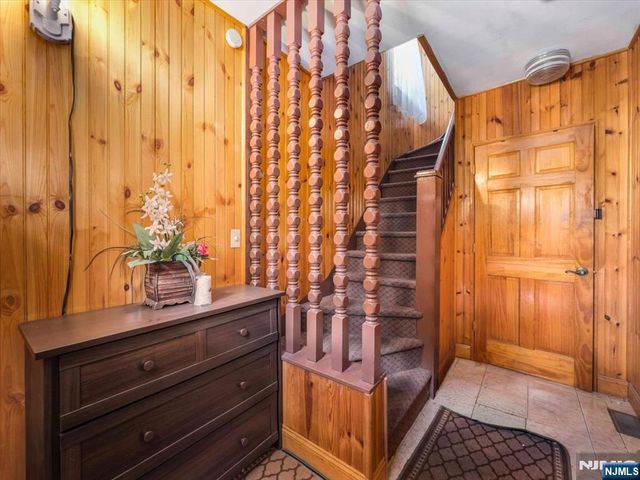 69 Main Avenue, Wallington, NJ 07057