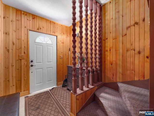 69 Main Avenue, Wallington, NJ 07057