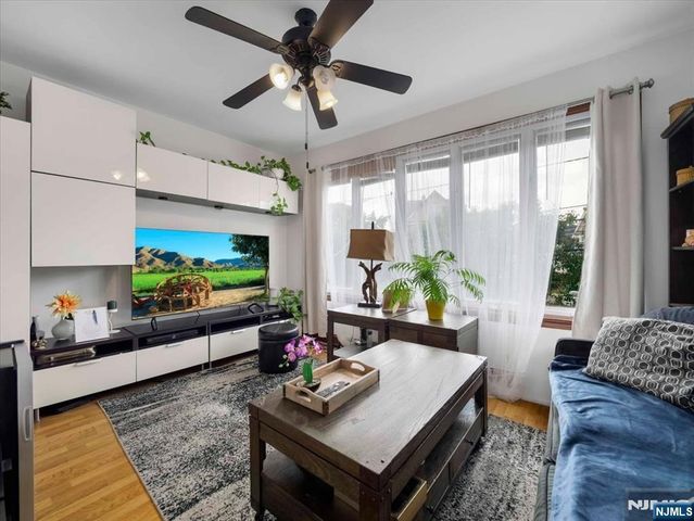 69 Main Avenue, Wallington, NJ 07057