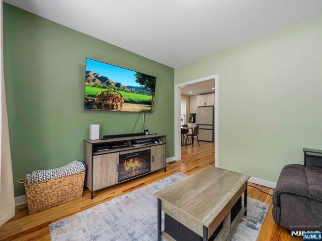 69 Main Avenue, Wallington, NJ 07057