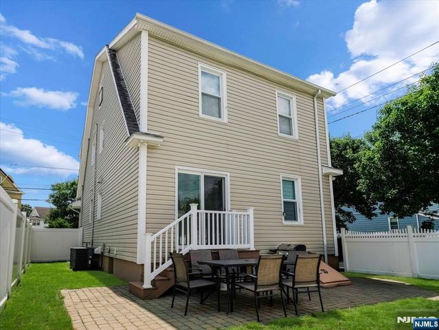 69 Main Avenue, Wallington, NJ 07057