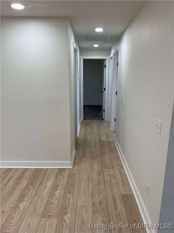 138 E Lovers Lane, Scottsburg, IN 47170