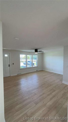 138 E Lovers Lane, Scottsburg, IN 47170