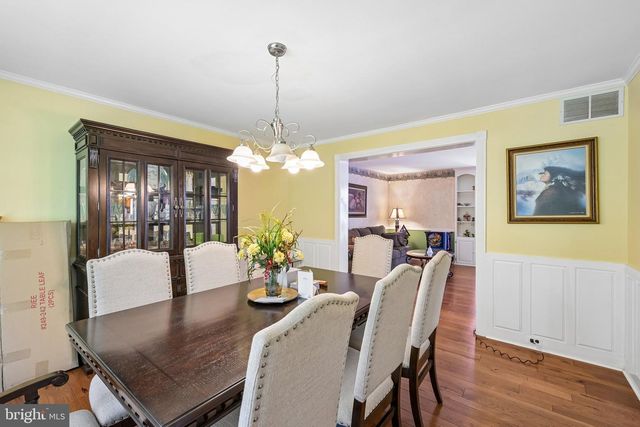 18 PINE GLEN DR, Sicklerville, NJ 08081