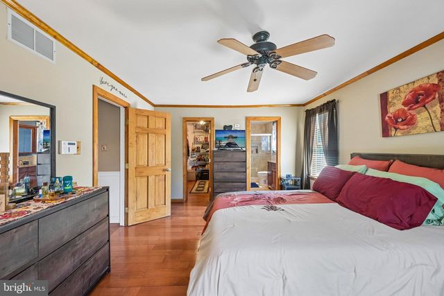 18 PINE GLEN DR, Sicklerville, NJ 08081