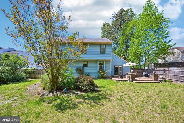 18 PINE GLEN DR, Sicklerville, NJ 08081