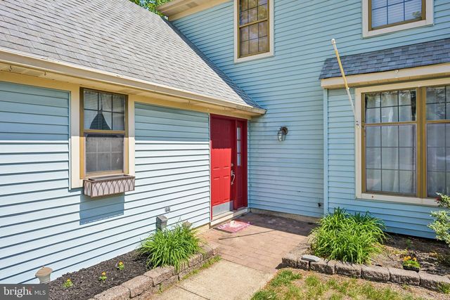 18 PINE GLEN DR, Sicklerville, NJ 08081