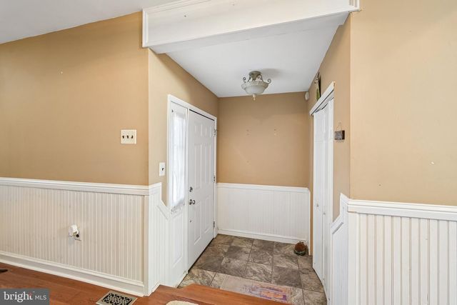 18 PINE GLEN DR, Sicklerville, NJ 08081