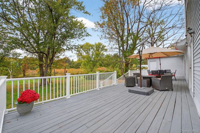 333 Canoe Hill Road, Saugerties, NY 12477