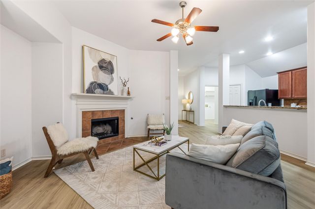 11517 Shadow Creek DR, Manor, TX 78653