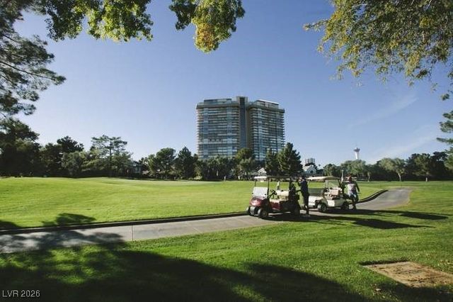 3111 Bel Air Drive 17E, Las Vegas, NV 89109