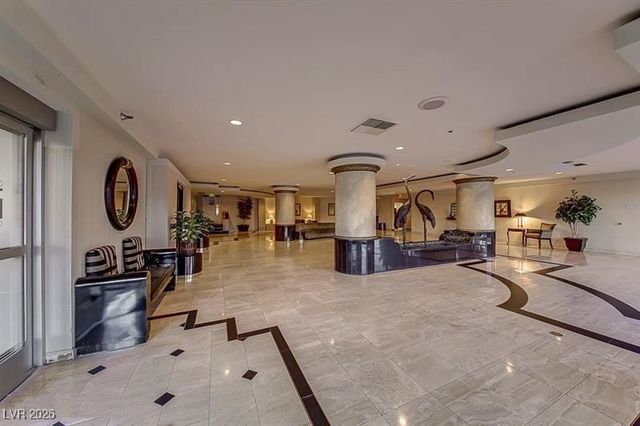 3111 Bel Air Drive 17E, Las Vegas, NV 89109