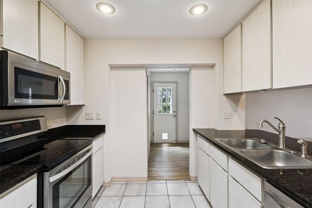 2993 POPLAR AVENUE, Leesburg, FL 34748