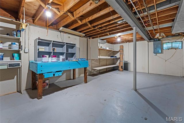 429 Geyer Forest Drive, Kirkwood, MO 63122