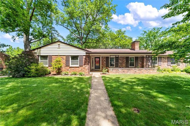 429 Geyer Forest Drive, Kirkwood, MO 63122