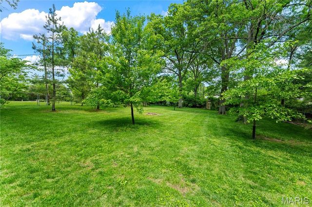 429 Geyer Forest Drive, Kirkwood, MO 63122
