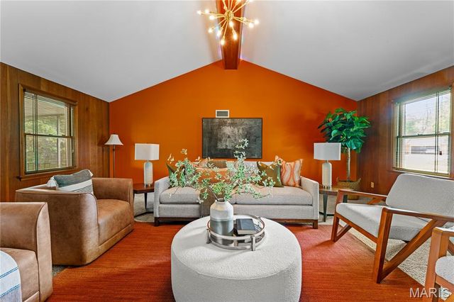 429 Geyer Forest Drive, Kirkwood, MO 63122