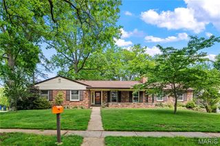 429 Geyer Forest Drive, Kirkwood, MO 63122