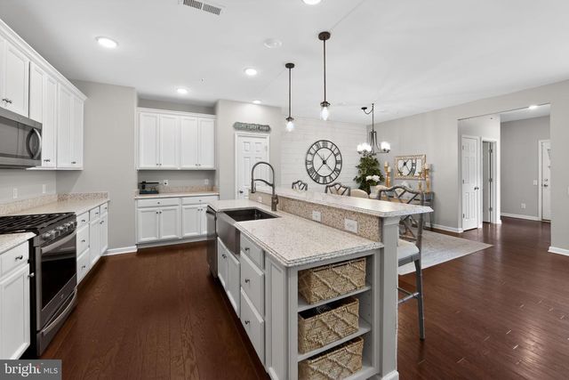 302 STAFFORD CT, Chester Springs, PA 19425
