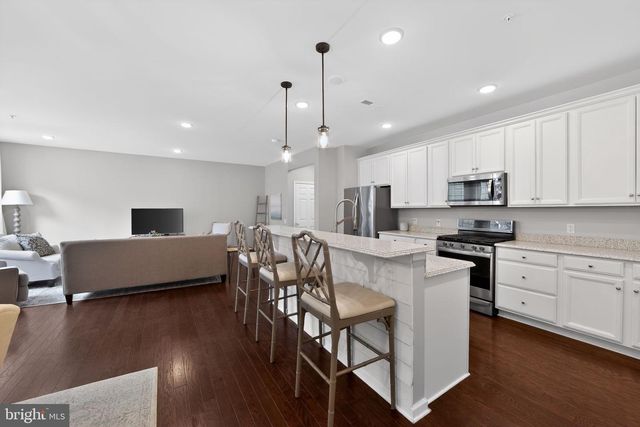 302 STAFFORD CT, Chester Springs, PA 19425