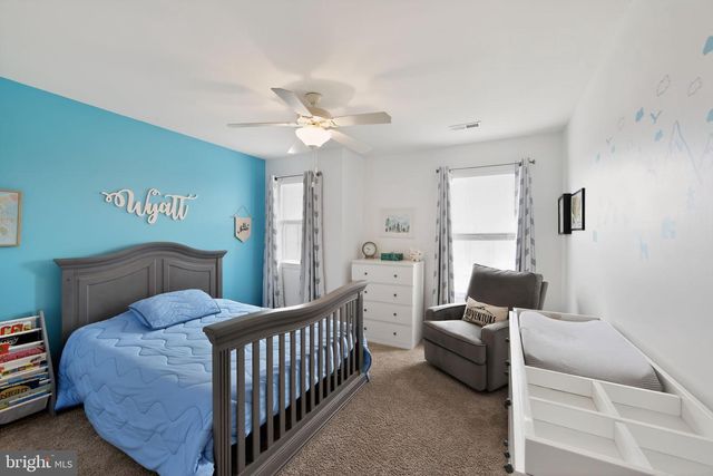 302 STAFFORD CT, Chester Springs, PA 19425