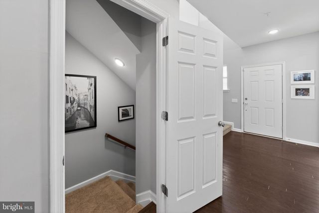 302 STAFFORD CT, Chester Springs, PA 19425