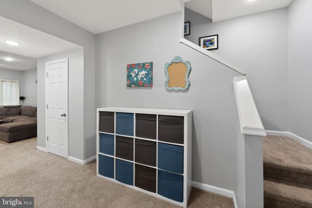 302 STAFFORD CT, Chester Springs, PA 19425