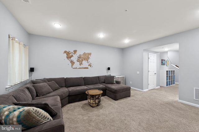 302 STAFFORD CT, Chester Springs, PA 19425