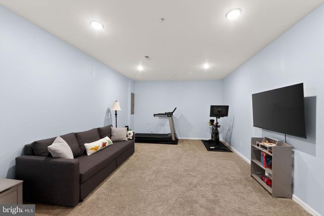302 STAFFORD CT, Chester Springs, PA 19425