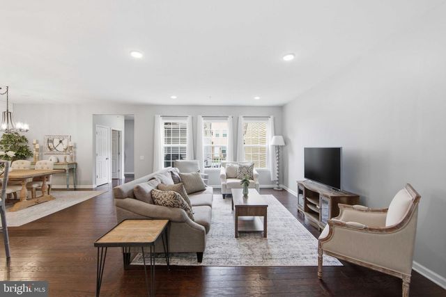 302 STAFFORD CT, Chester Springs, PA 19425