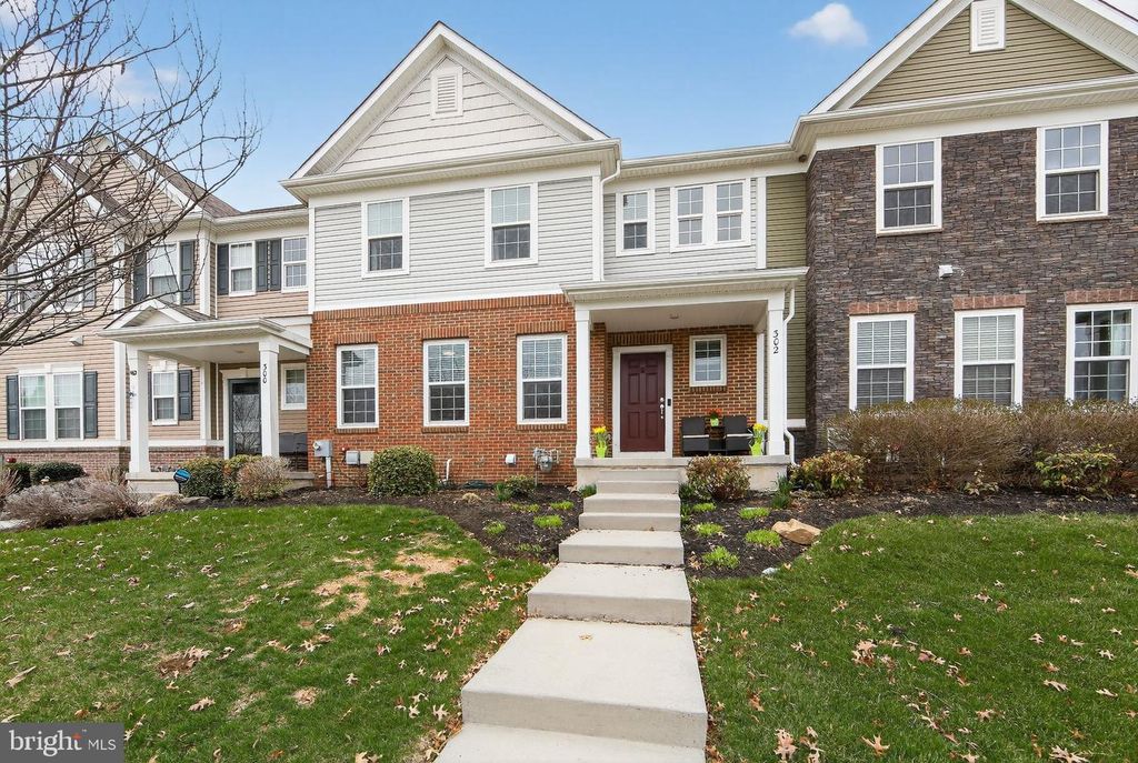 302 STAFFORD CT, Chester Springs, PA 19425