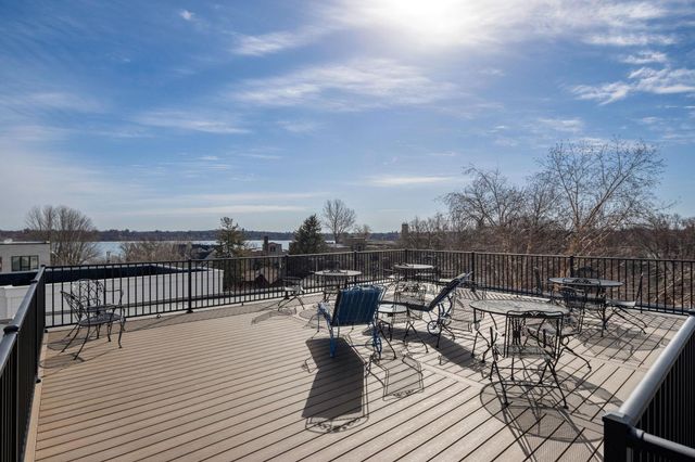 2700 W 44th Street 302, Minneapolis, MN 55410