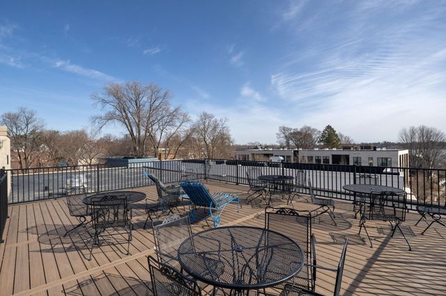 2700 W 44th Street 302, Minneapolis, MN 55410