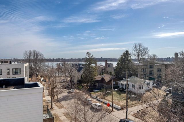 2700 W 44th Street 302, Minneapolis, MN 55410