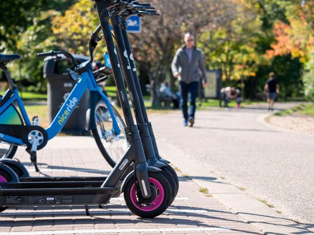 2700 W 44th Street 302, Minneapolis, MN 55410