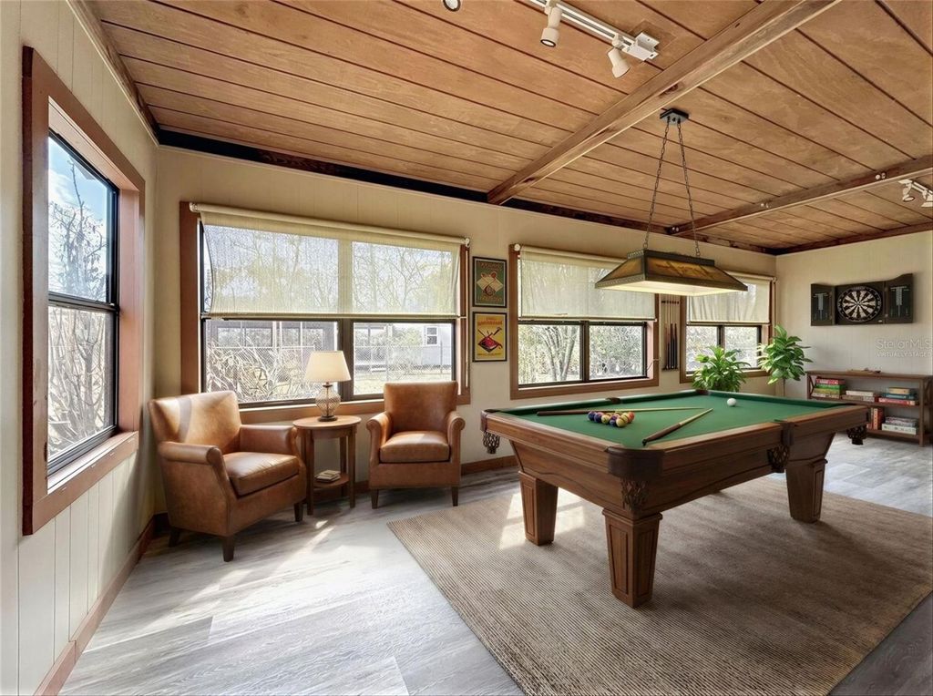 Image 12 of property listing at 3809 PORTER ROAD, Lithia, FL 33547