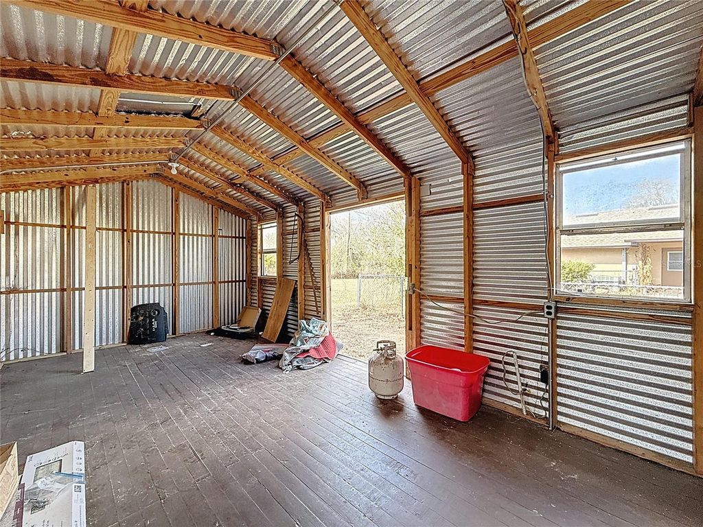 Image 29 of property listing at 3809 PORTER ROAD, Lithia, FL 33547