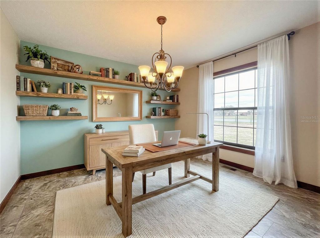 Image 5 of property listing at 3809 PORTER ROAD, Lithia, FL 33547