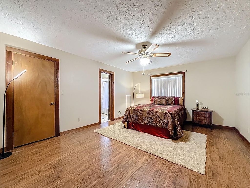 Image 45 of property listing at 3809 PORTER ROAD, Lithia, FL 33547