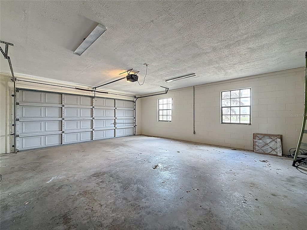 Image 49 of property listing at 3809 PORTER ROAD, Lithia, FL 33547