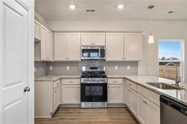 136 Cotesworth Street, Pendleton, SC 29670