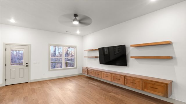 5 Burnham Drive, Bella Vista, AR 72715