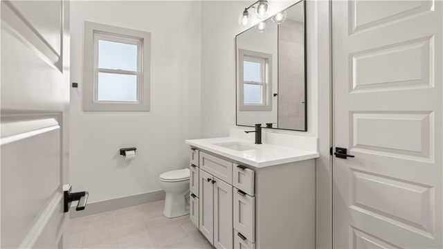 5 Burnham Drive, Bella Vista, AR 72715