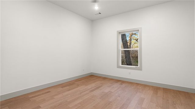 5 Burnham Drive, Bella Vista, AR 72715