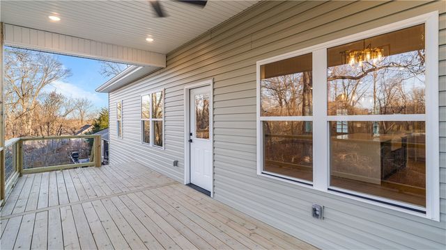 5 Burnham Drive, Bella Vista, AR 72715